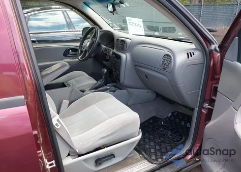 2005 Chevrolet Trailblazer Ls из США, поврежденный, VIN 1GNDT13S752256537